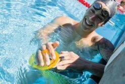 FINIS ISO Hand Paddle -Swim Gear Central 1.05.033 medium usage 3