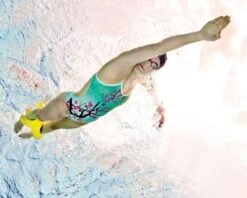 FINIS Axis Buoy -Swim Gear Central 1.05.041 image usage 2