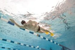 FINIS Edge Fin -Swim Gear Central 2.35.050 image usage 3