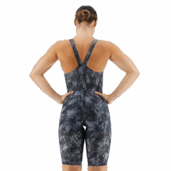 TYR Female 2.0 Avictor Supernova Closed Back Race Suit 7 TYR Female 2.0 Avictor Supernova Closed Back Race Suit -Swim Gear Central AESTC6A 001 main02